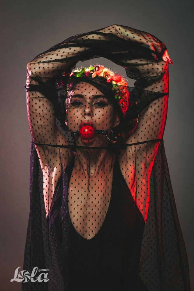 Кляп Party Hard Love Spell Red