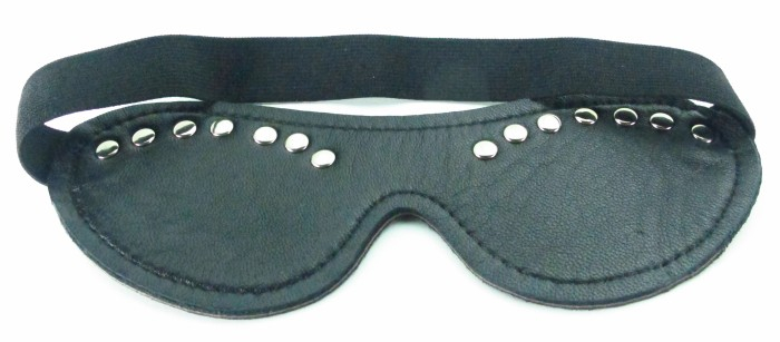 Маска черная с декором