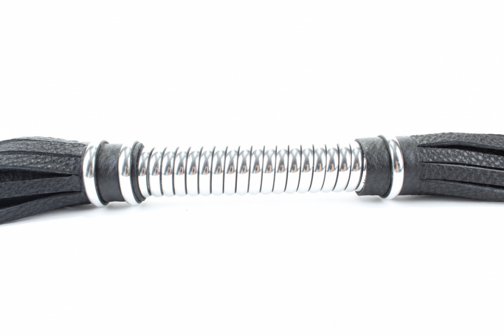 Плеть с серебристой ручкой