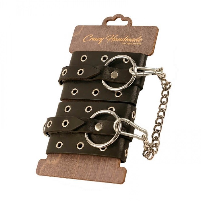Однослойные оковы из натуральной кожи с люверсами