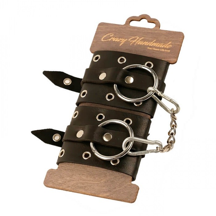 Однослойные наручники из натуральной кожи с люверсами