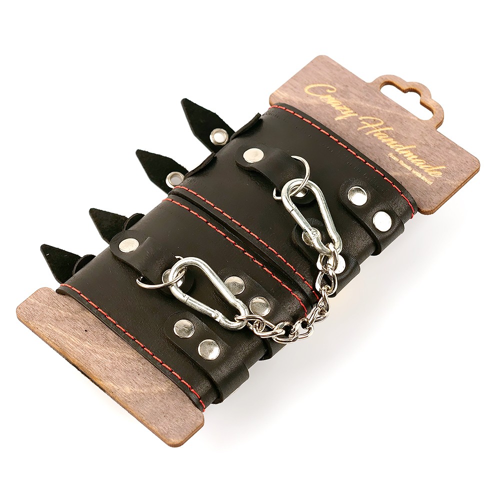 Наручники из кожи с двумя ремнями и черной подкладкой